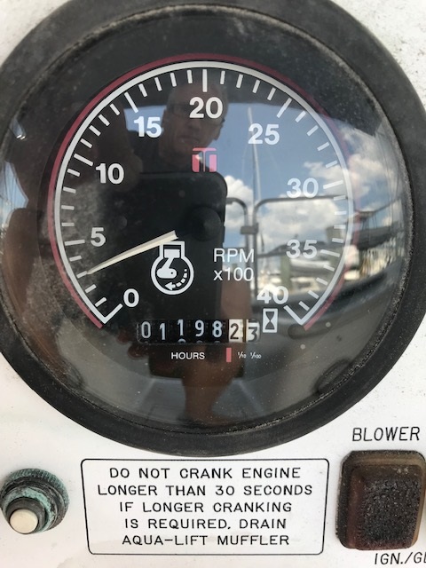 Outboard motor tachometer not working